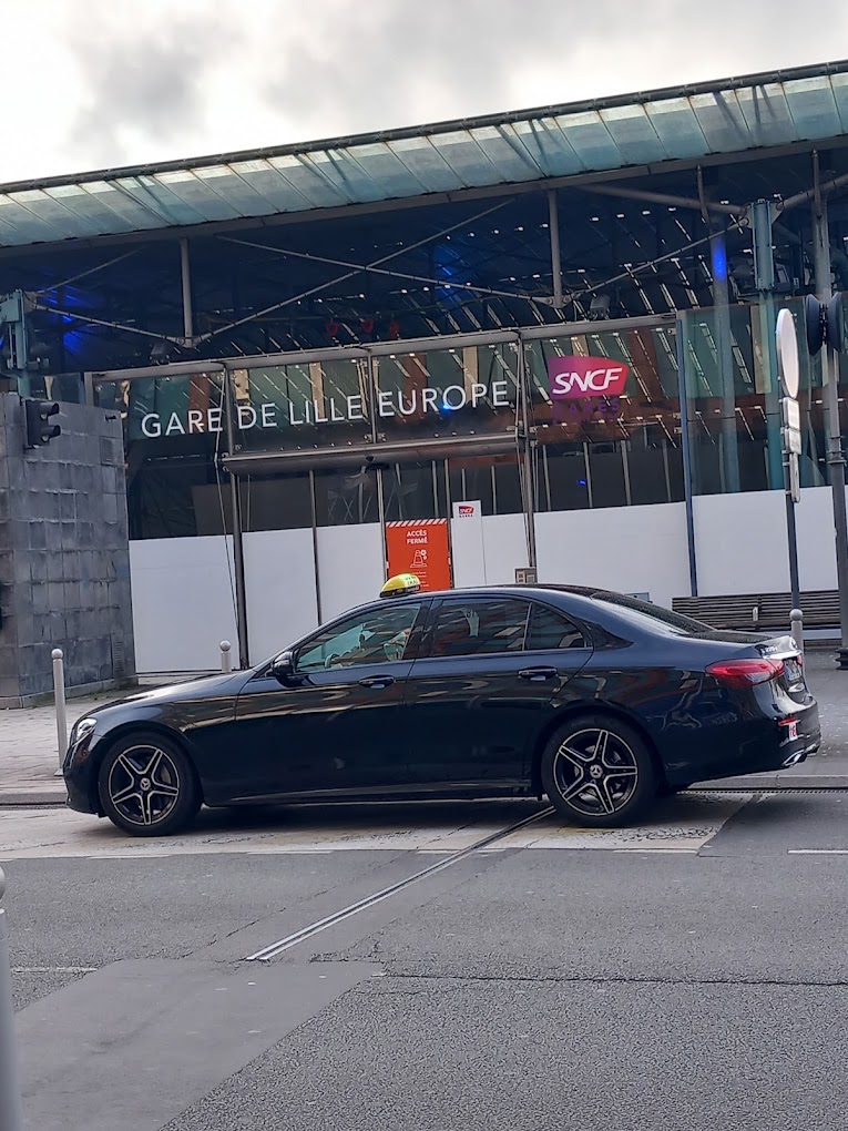 Le véhicule de Taxi Lille Minute — taxi basé à Lambersart, intervention sur toute la métropole lilloise